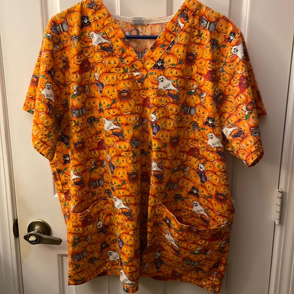 Scrub top